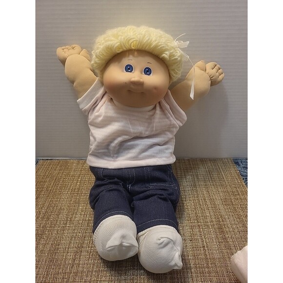 1985 Cabbage Patch Kid/16”/Blond Hair/Blue Eyes/Blue Signature/OAA,Inc/1978,1982 - Picture 2 of 14